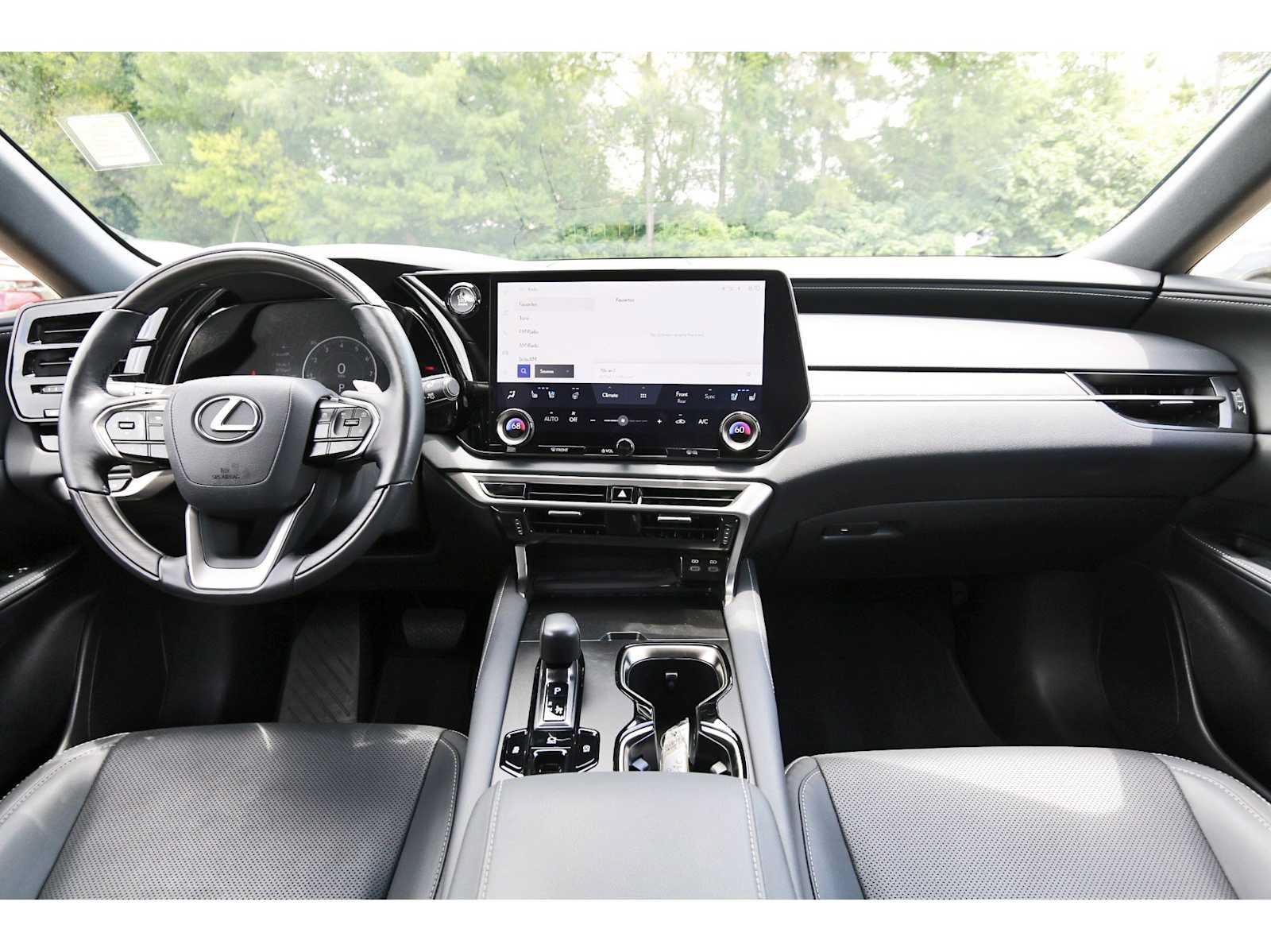 Used 2024 Lexus RX 350 Premium w/ Accessory Package (Z1) FWD image 7