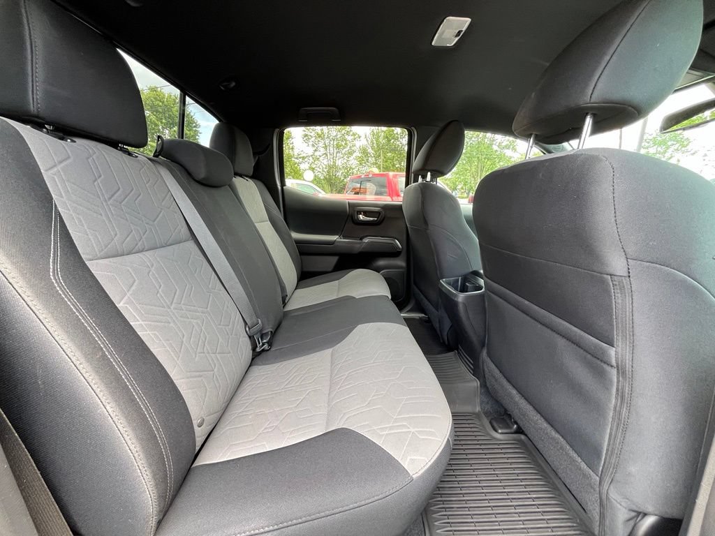 Used 2021 Toyota Tacoma TRD Sport AWD/4WD image 33