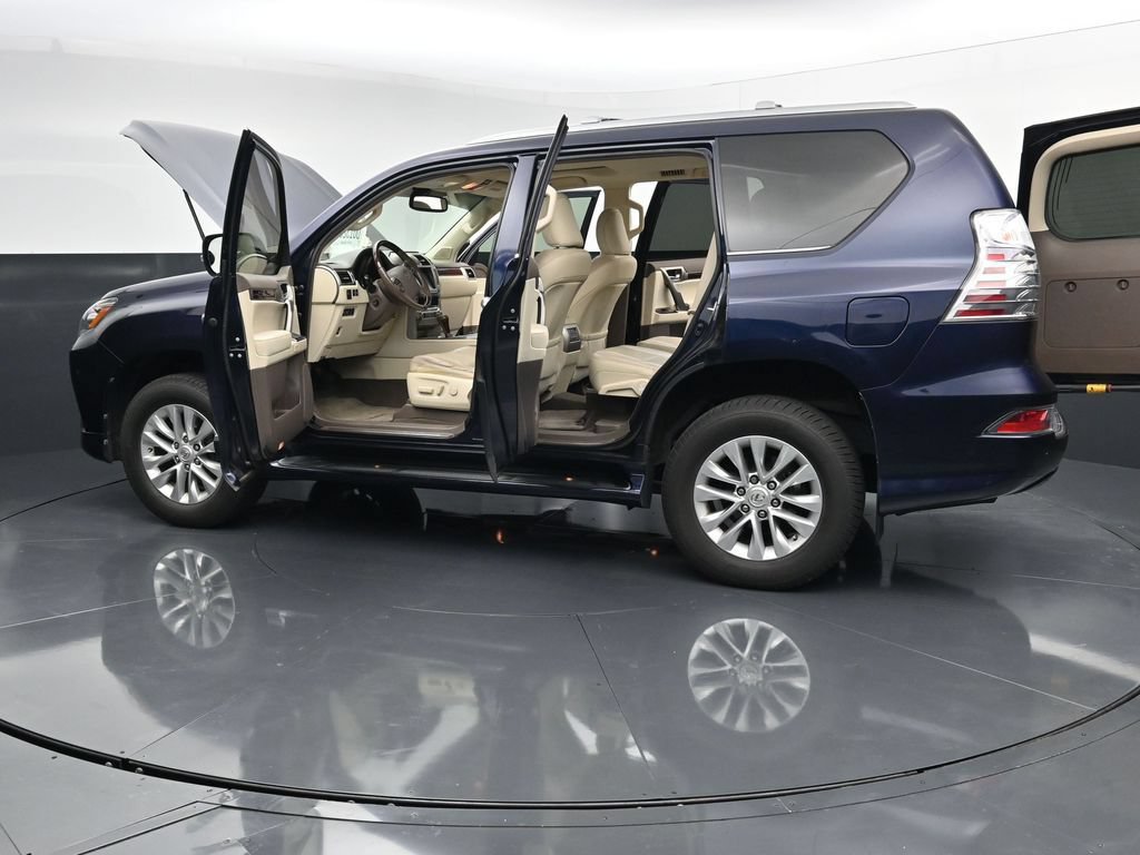 Used 2017 Lexus GX 460 AWD/4WD image 28