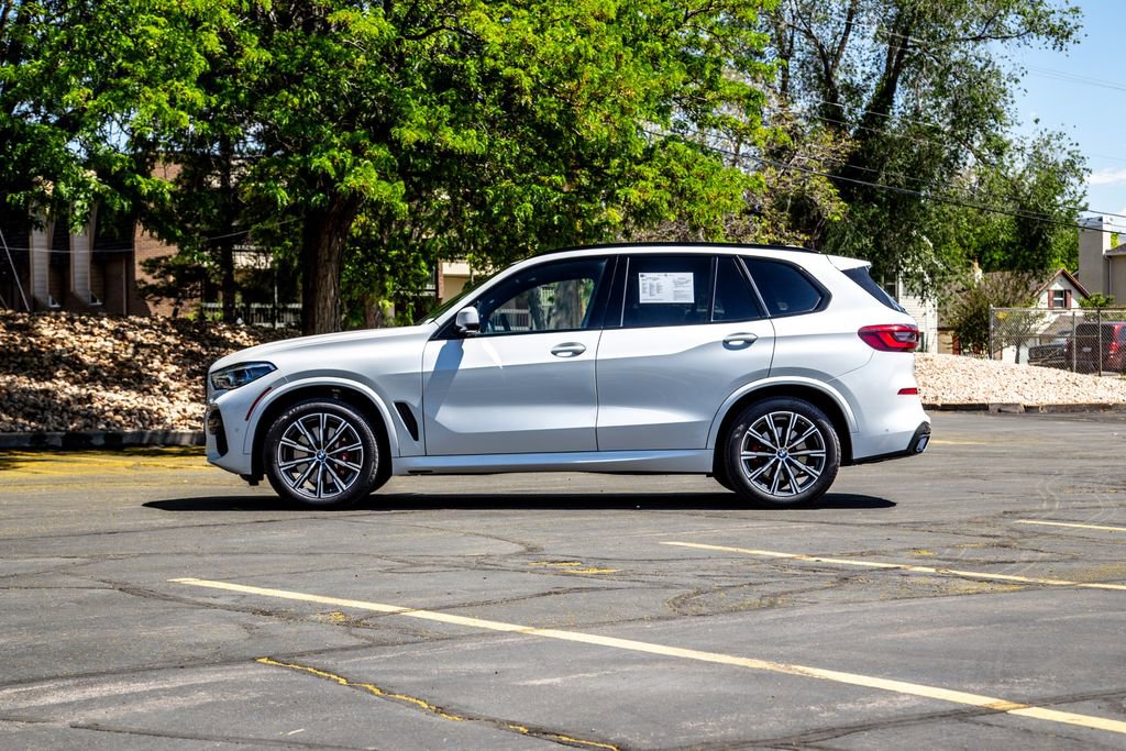 Used 2023 BMW X5 xDrive40i w/ Executive Package AWD/4WD image 2