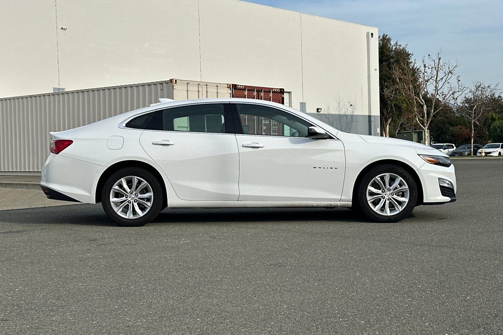 Used 2024 Chevrolet Malibu LT image 3