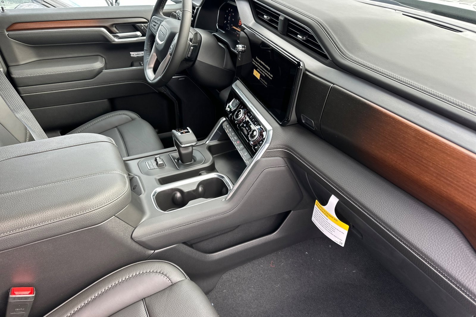 New 2026 GMC Sierra 1500 Denali w/ Denali Reserve Package image 14