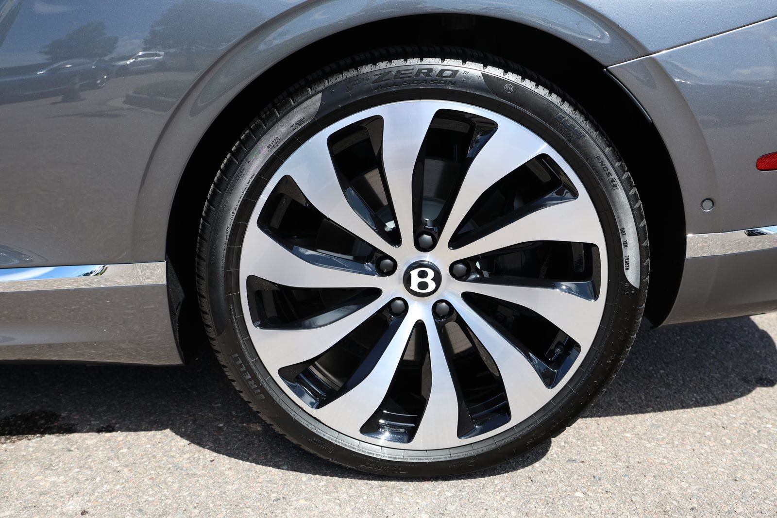 Certified 2026 Bentley Continental GT Azure AWD/4WD image 7