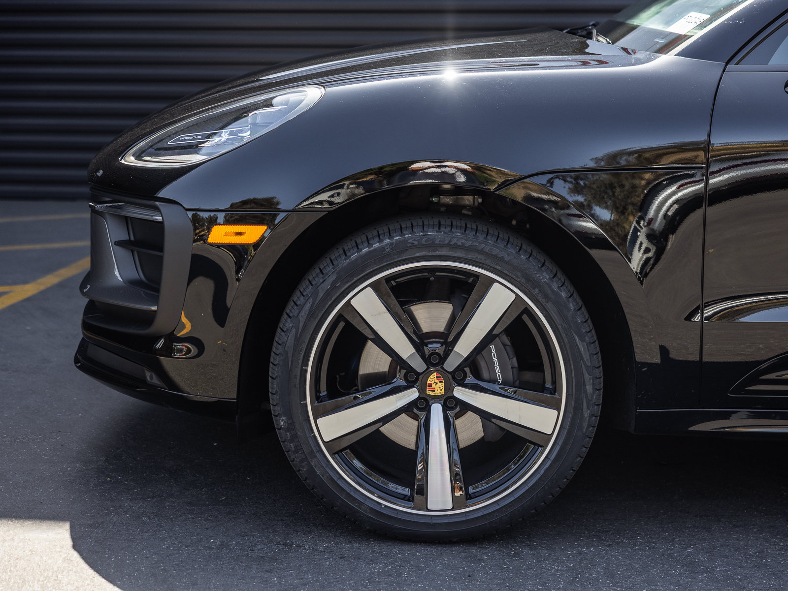 Certified 2026 Porsche Macan Turbo AWD/4WD image 20