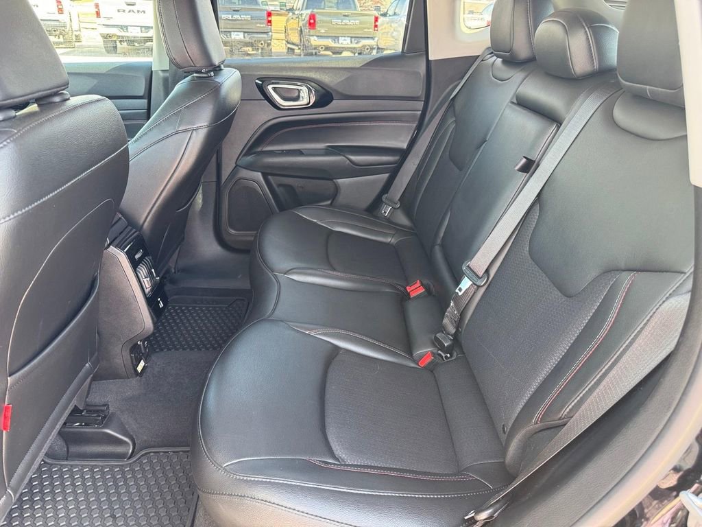 Used 2022 Jeep Compass Trailhawk w/ Trailhawk Convenience Group image 8