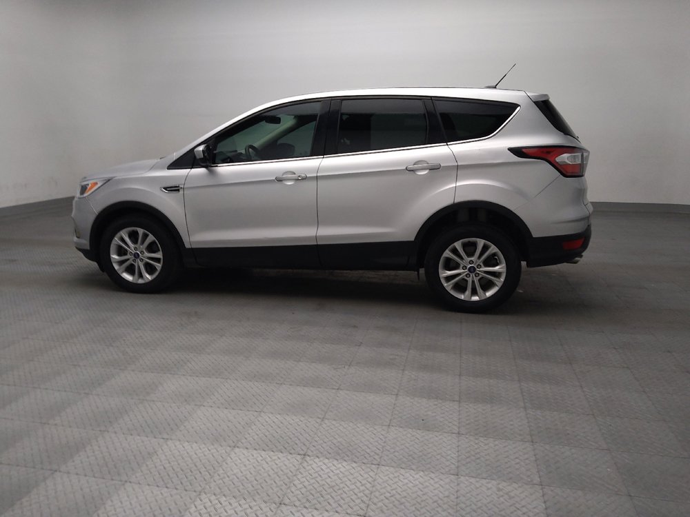 Used 2017 Ford Escape SE FWD image 3