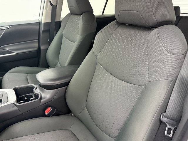 Used 2024 Toyota RAV4 XLE image 9