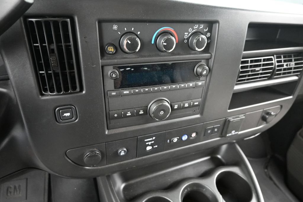 Used 2025 Chevrolet Express 3500 LT w/ LT Preferred Equipment Group RWD image 20