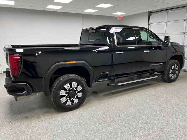 Used 2024 GMC Sierra 2500 Denali w/ Technology Package AWD/4WD image 10