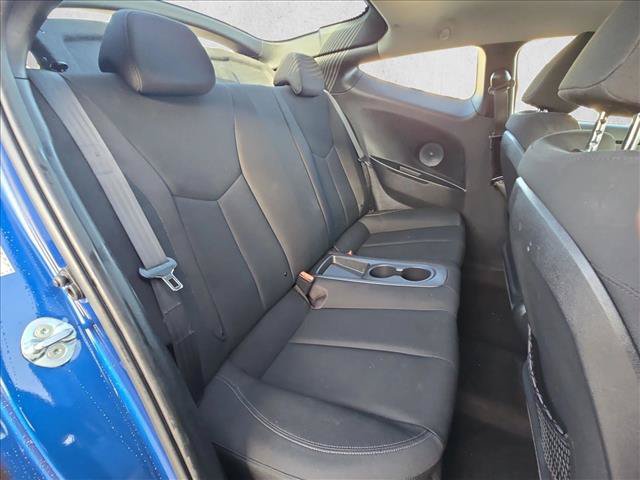 Used 2016 Hyundai Veloster FWD image 17