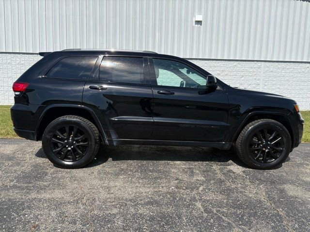 Used 2021 Jeep Grand Cherokee Altitude AWD/4WD image 18