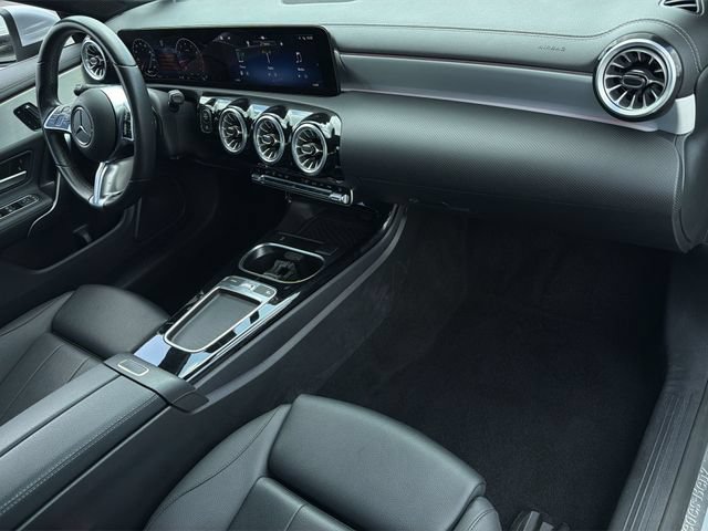Used 2025 Mercedes-Benz CLA 250 image 34
