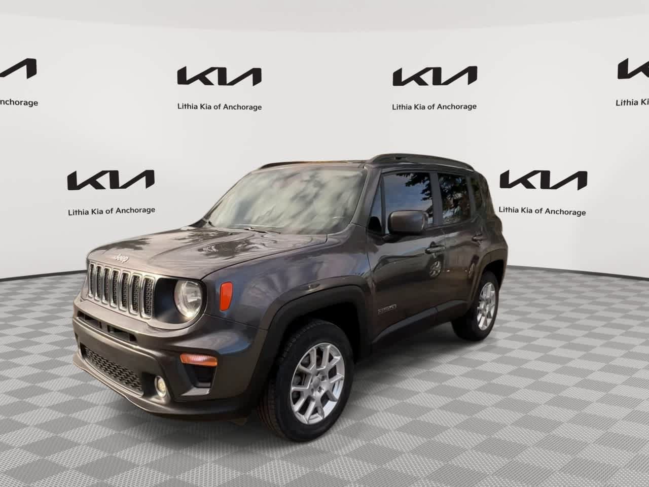 Used 2020 Jeep Renegade Latitude w/ Cold Weather Group AWD/4WD image 4