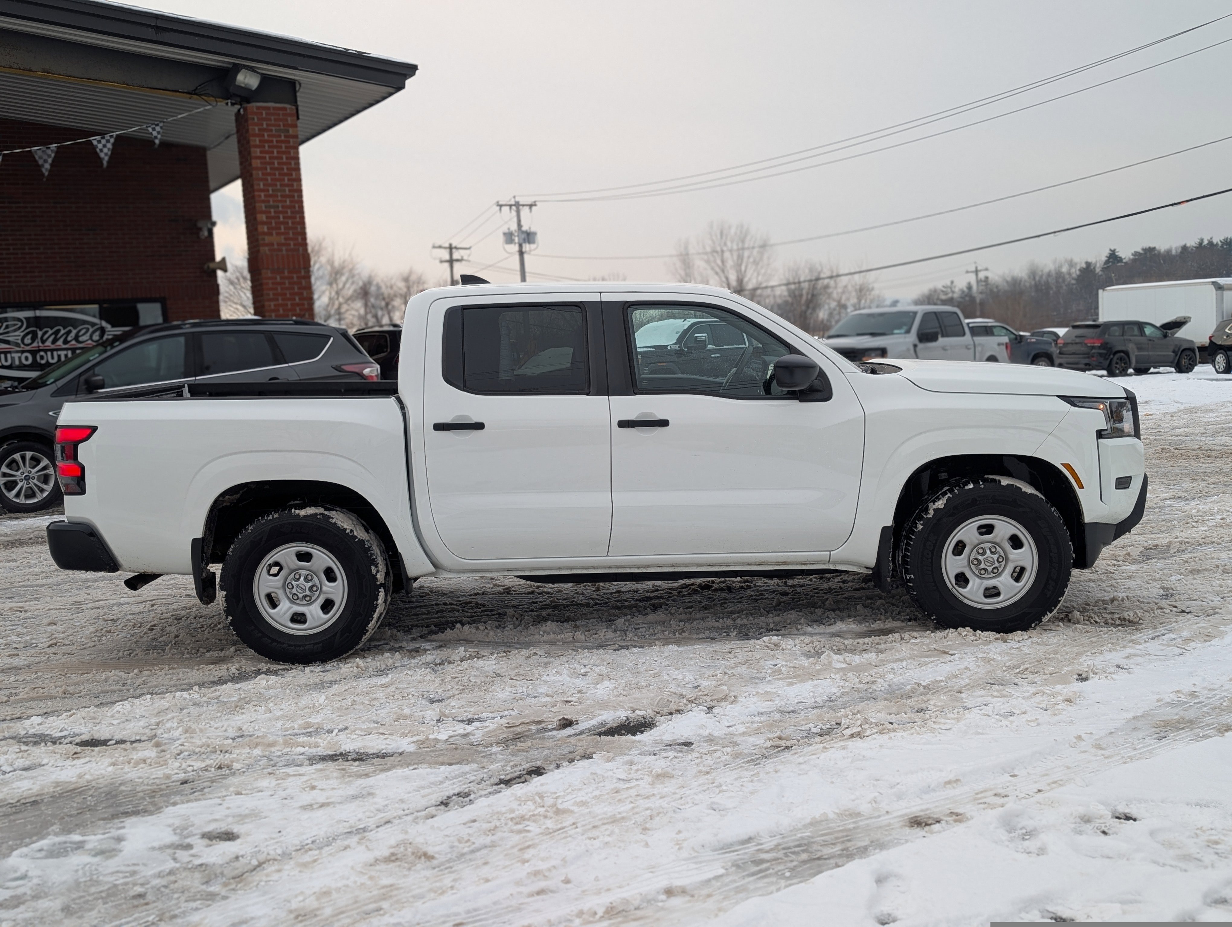 Used 2023 Nissan Frontier S w/ Technology Package image 11