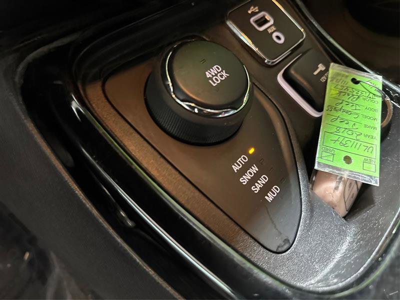 Used 2018 Jeep Compass Latitude image 25