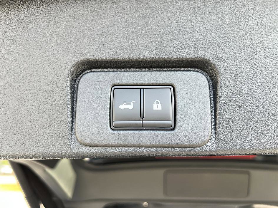 New 2026 Nissan Rogue Platinum image 33