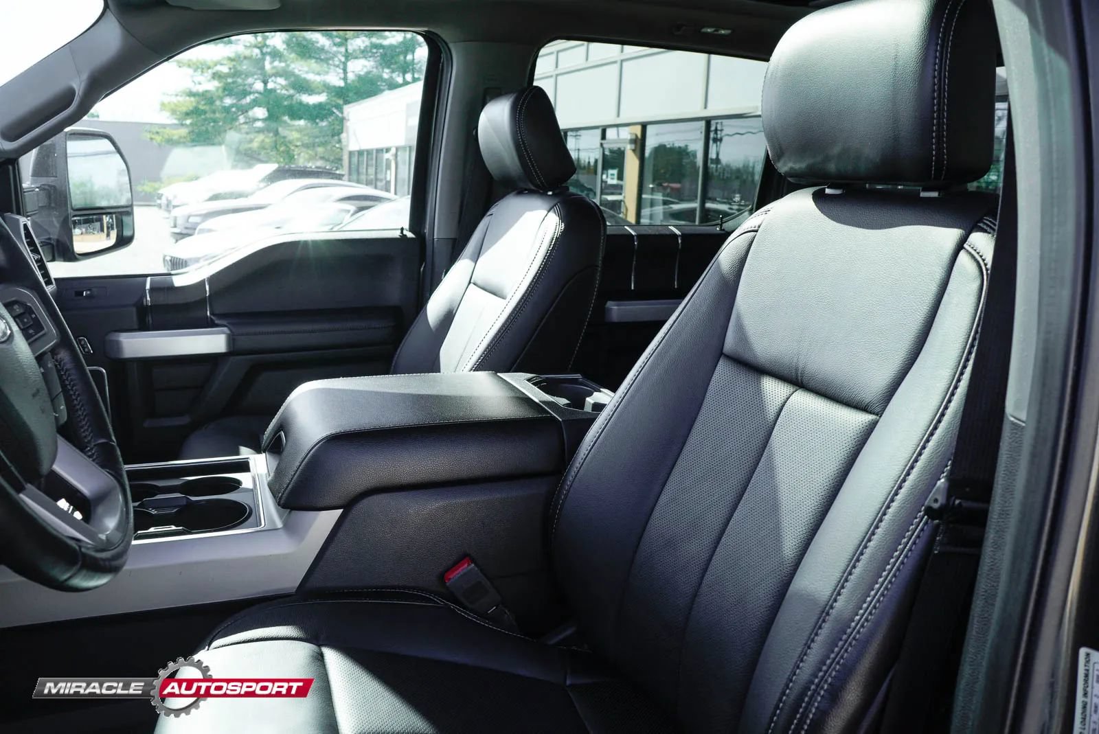 Used 2020 Ford F350 Lariat image 19