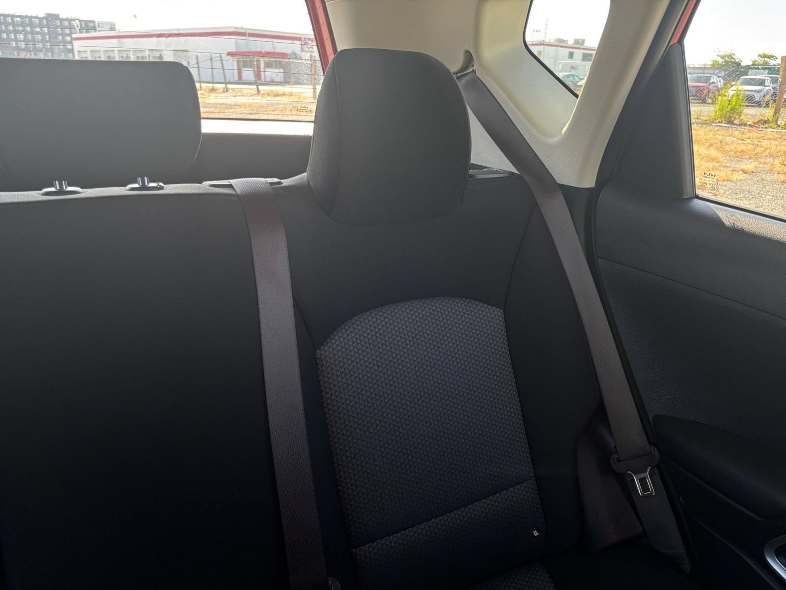 Used 2025 Kia Soul LX w/ LX Technology Package FWD image 32