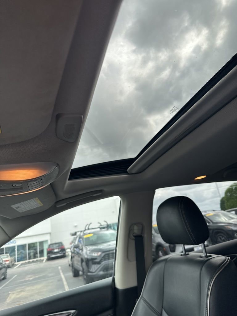 Used 2019 INFINITI QX60 Luxe w/ Essential Package image 15