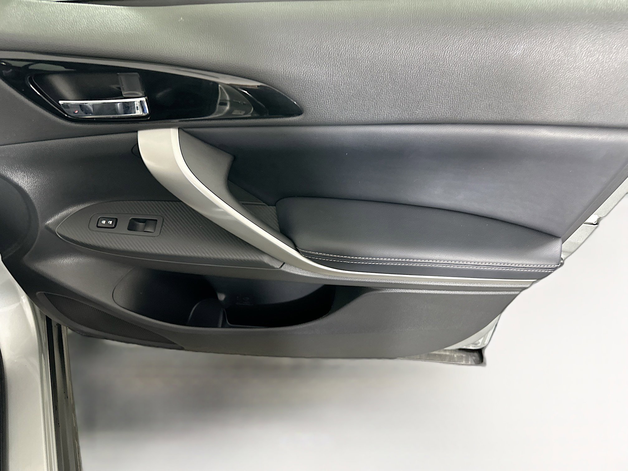 Used 2025 Mitsubishi Eclipse Cross SE image 31