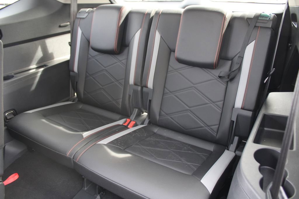 Certified 2025 Volkswagen Atlas Peak Edition SE image 23