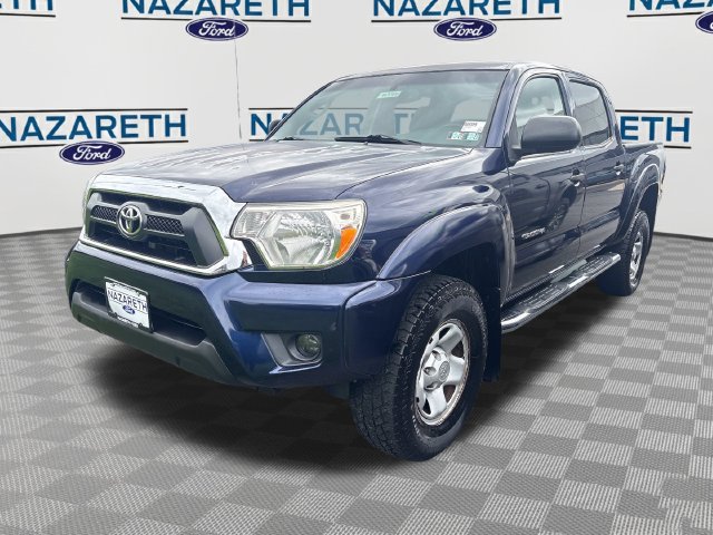 Used 2012 Toyota Tacoma 4x4 Double Cab w/ SR5 Pkg image 3