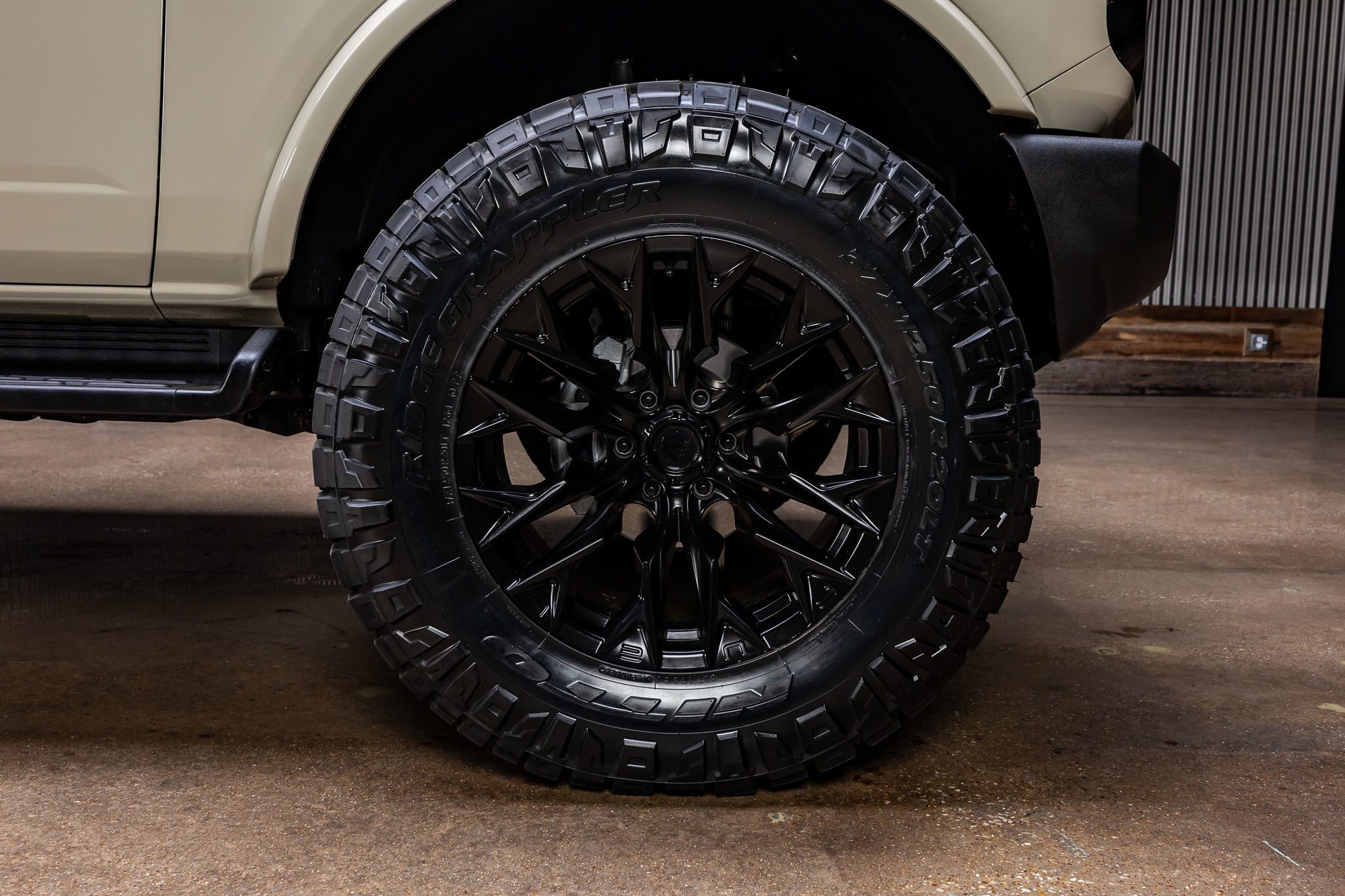 Used 2026 Ford Bronco Outer Banks AWD/4WD image 12