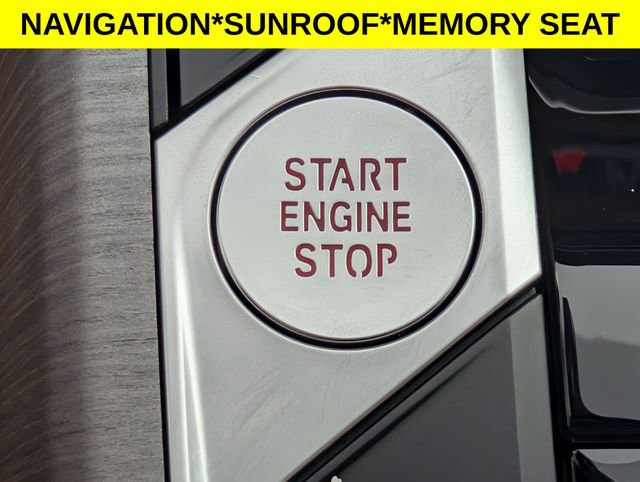 Used 2025 BMW 330i Sedan image 26