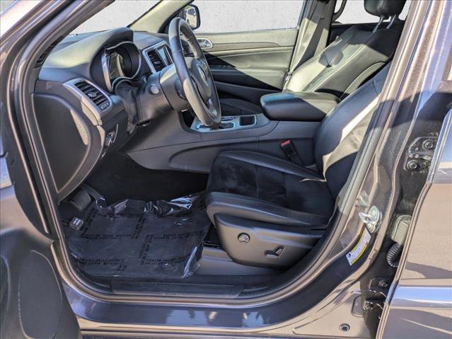 Used 2018 Jeep Grand Cherokee Altitude image 16