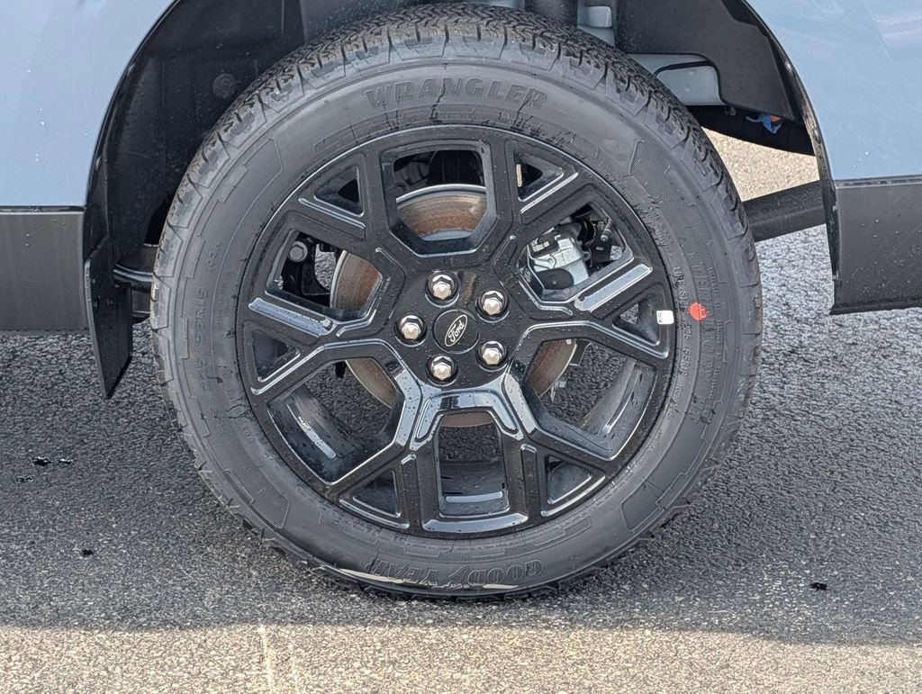 New 2025 Ford Maverick Lariat w/ Black Appearance Package AWD/4WD image 15