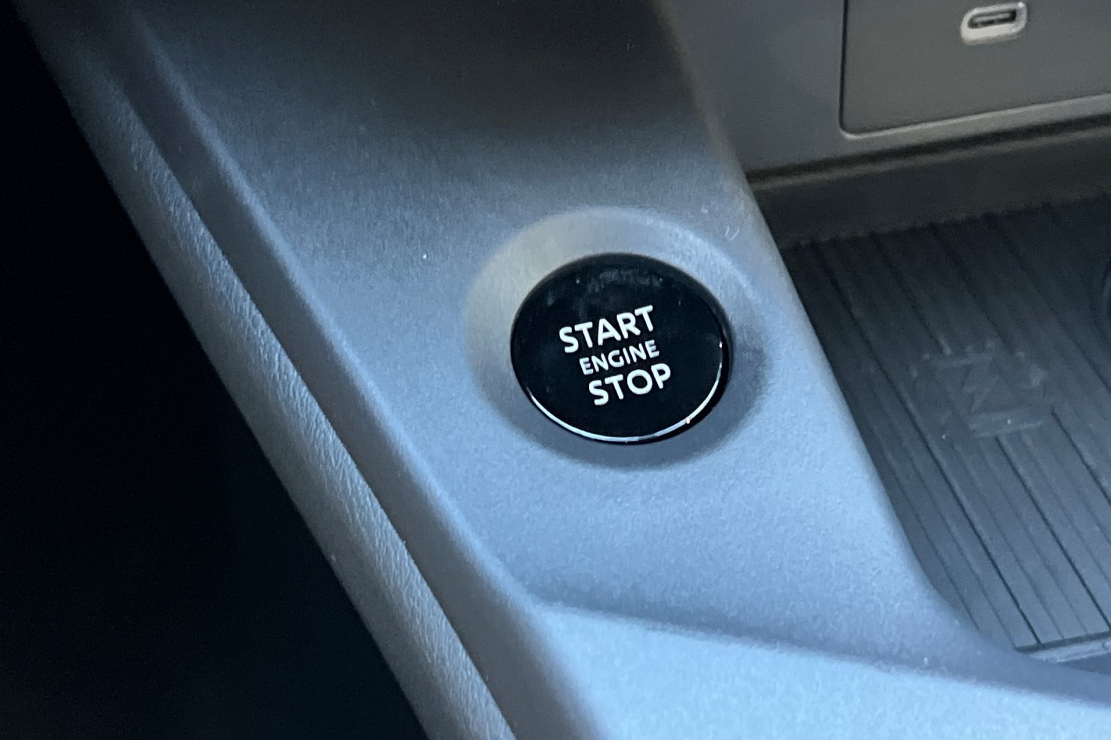 New 2027 Nissan Sentra SR w/ Floor Mat Package FWD image 18