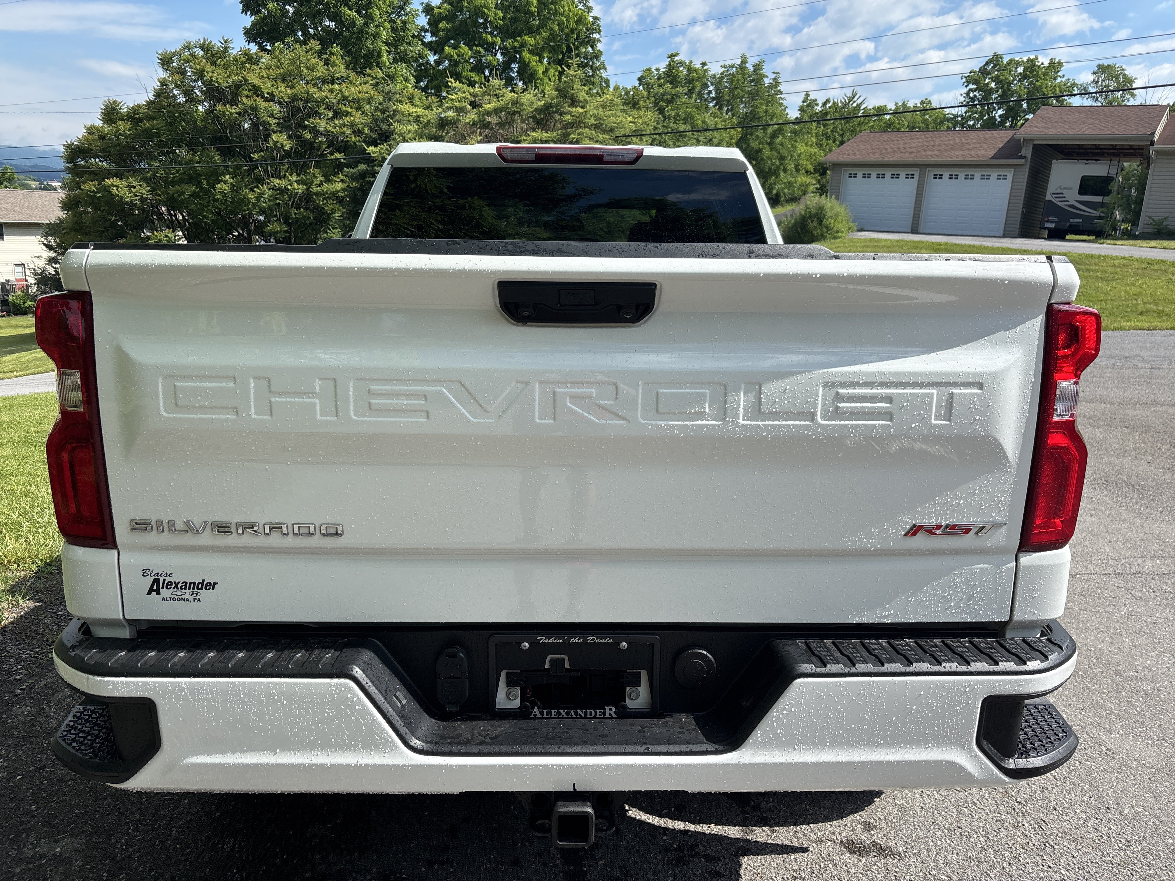 Used 2024 Chevrolet Silverado 1500 RST w/ Max Trailering Package AWD/4WD image 4