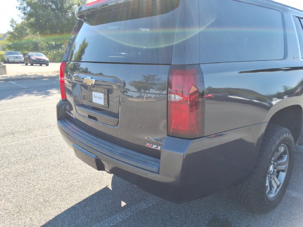 Certified 2017 Chevrolet Suburban LT AWD/4WD image 15