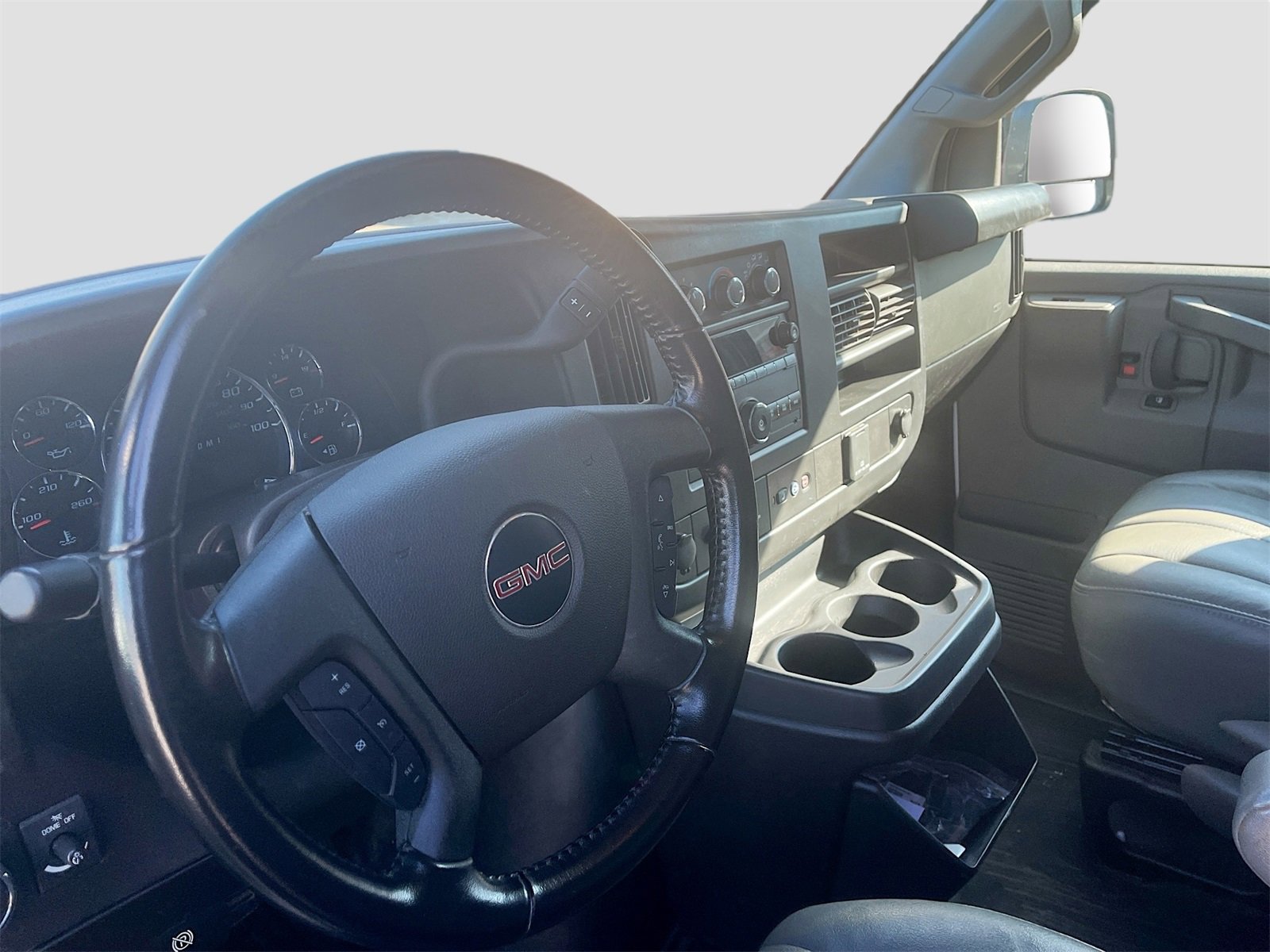 Used 2023 GMC Savana 2500 Extended w/ Driver Convenience Package image 9