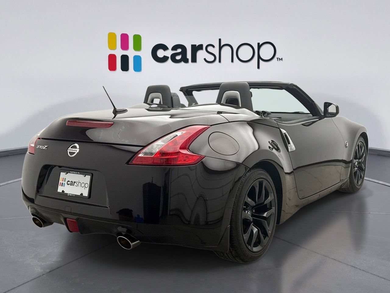 Used 2017 Nissan 370Z Touring image 5