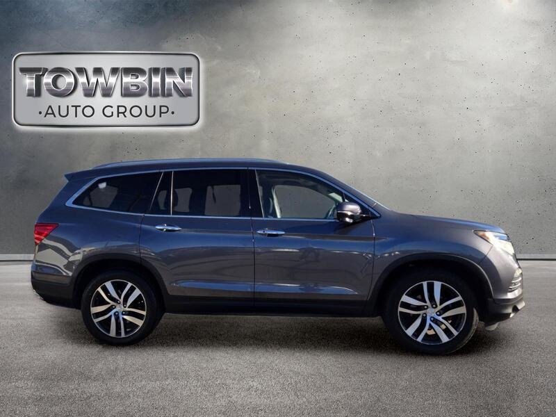 Used 2018 Honda Pilot Touring image 3