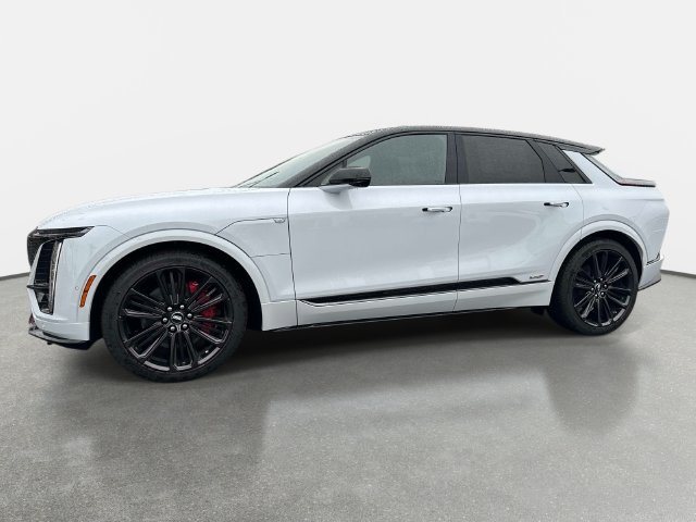 New 2026 Cadillac Lyriq V w/ LPO, Floor Liner Package AWD/4WD image 9