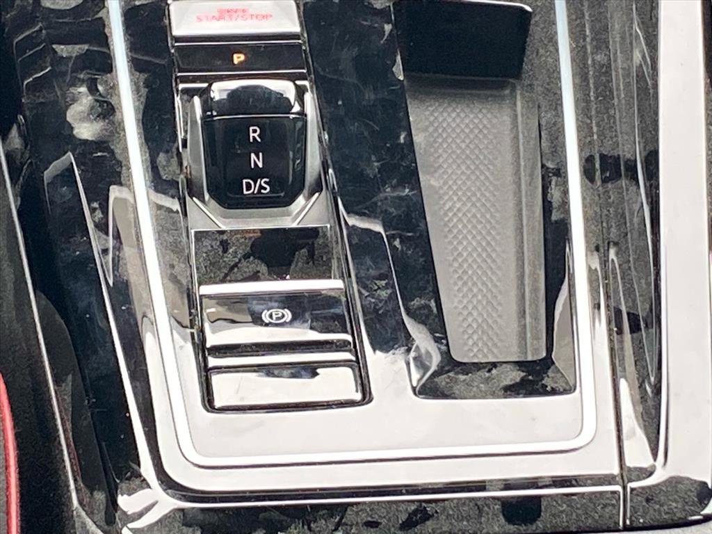 Certified 2024 Volkswagen GTI Autobahn image 7