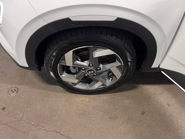 Used 2022 Hyundai Venue Limited FWD image 30