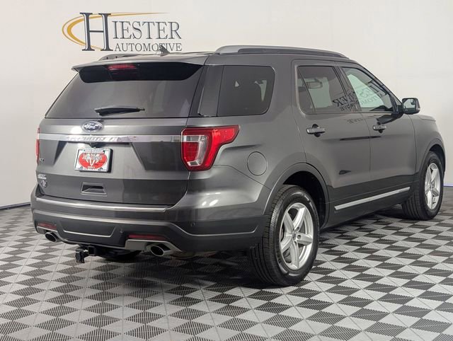 Used 2018 Ford Explorer XLT w/ Equipment Group 202A image 7