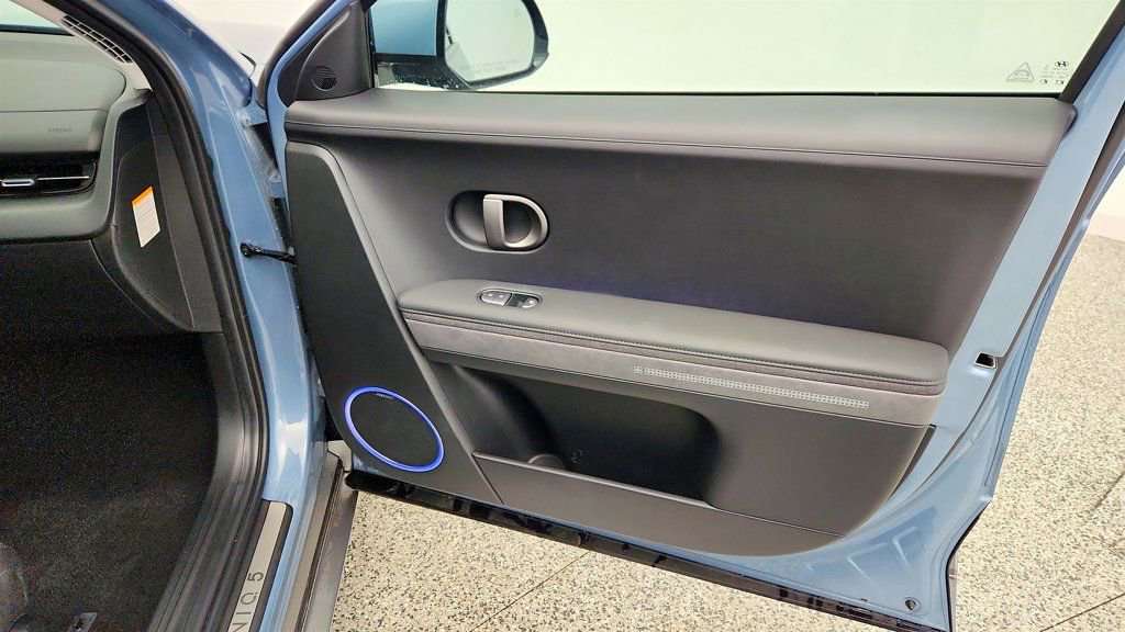 Used 2025 Hyundai Ioniq 5 Limited image 26