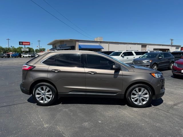Used 2019 Ford Edge Titanium FWD image 10