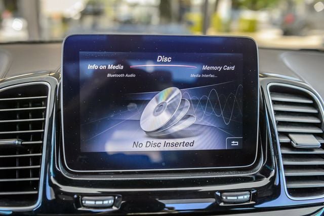 Used 2018 Mercedes-Benz GLS 450 4MATIC w/ Premium Package image 23