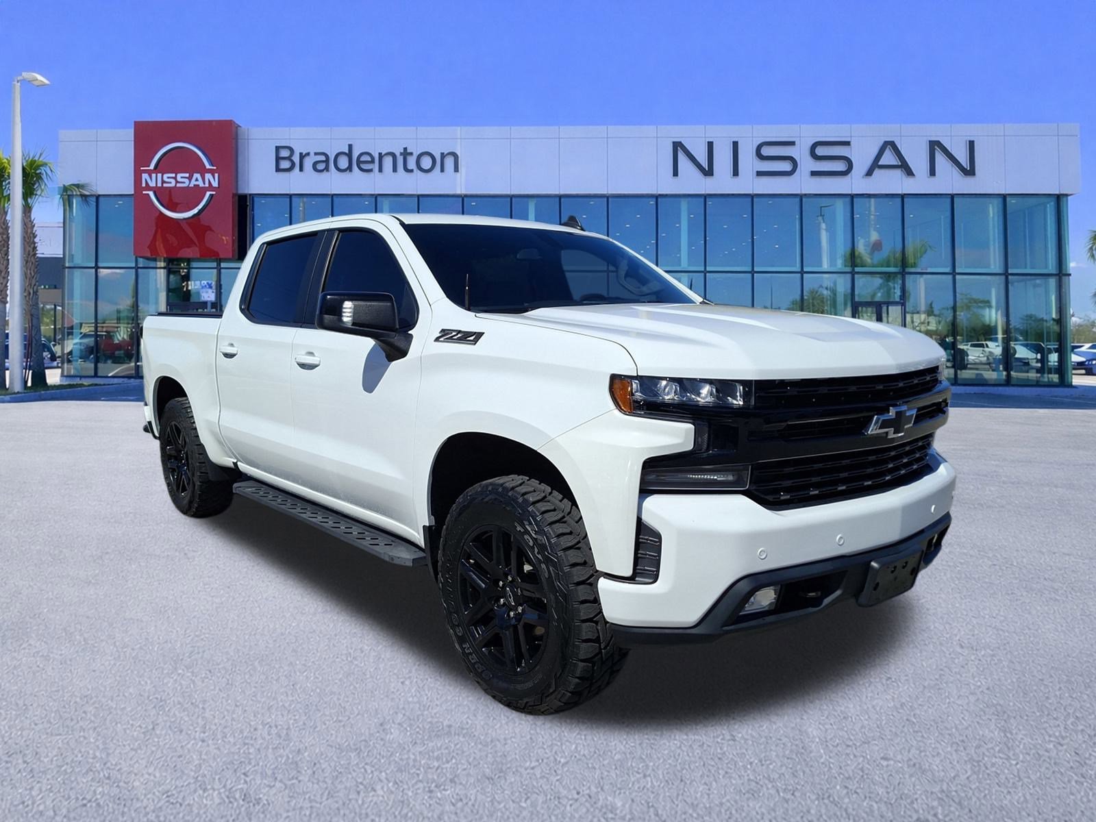 Used 2019 Chevrolet Silverado 1500 RST image 3