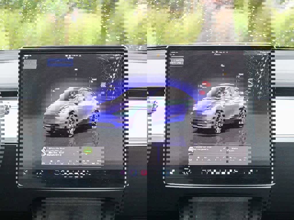 Used 2024 Tesla Model Y 2WD image 14