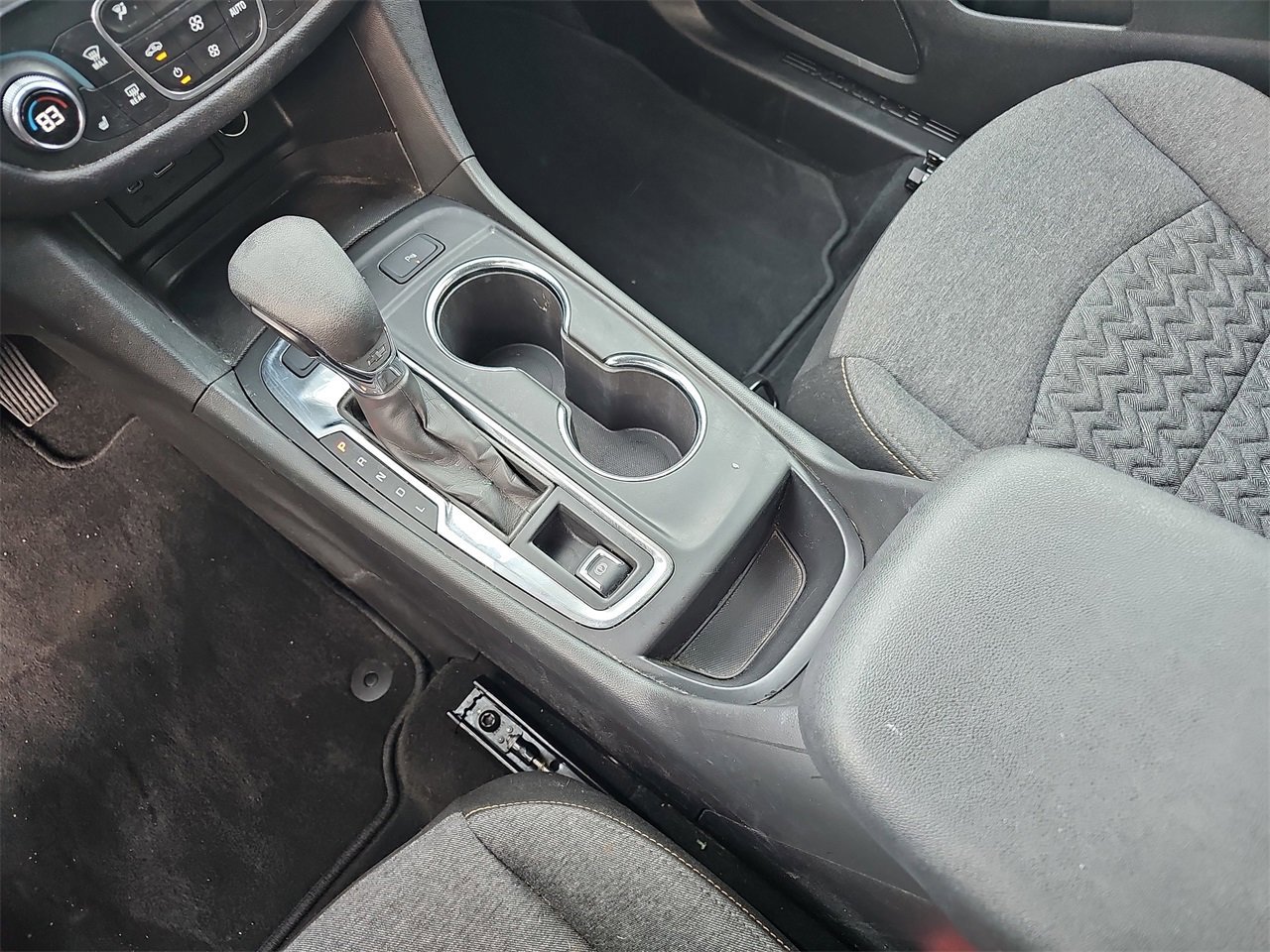 Used 2023 Chevrolet Equinox LT image 24