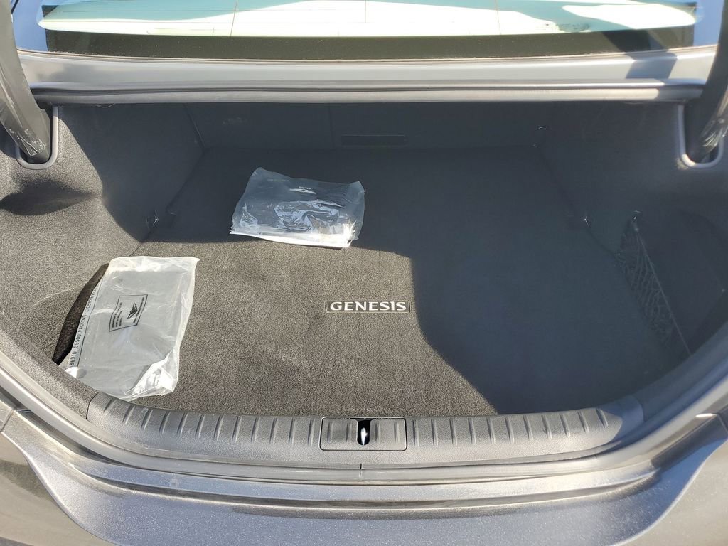 Used 2023 Genesis G70 2.0T image 22