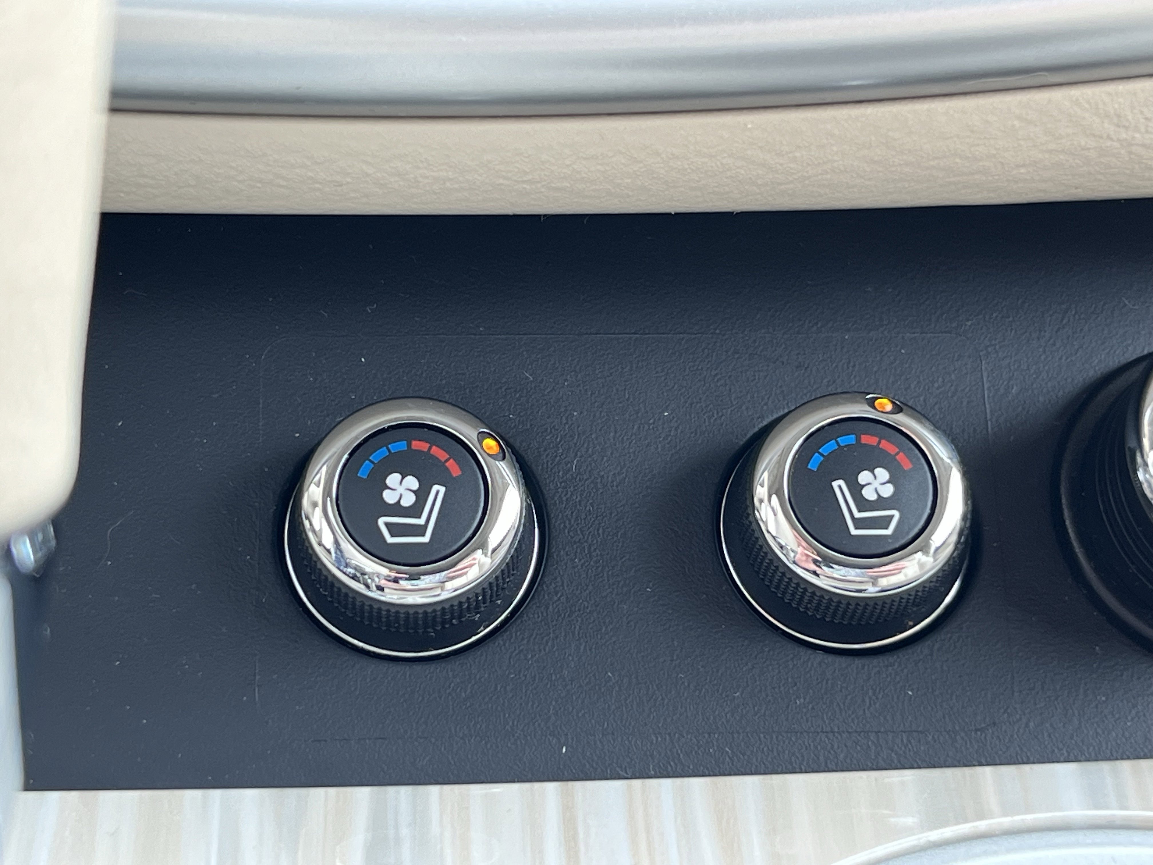 Used 2016 Nissan Murano Platinum w/ Platinum Technology Package image 34