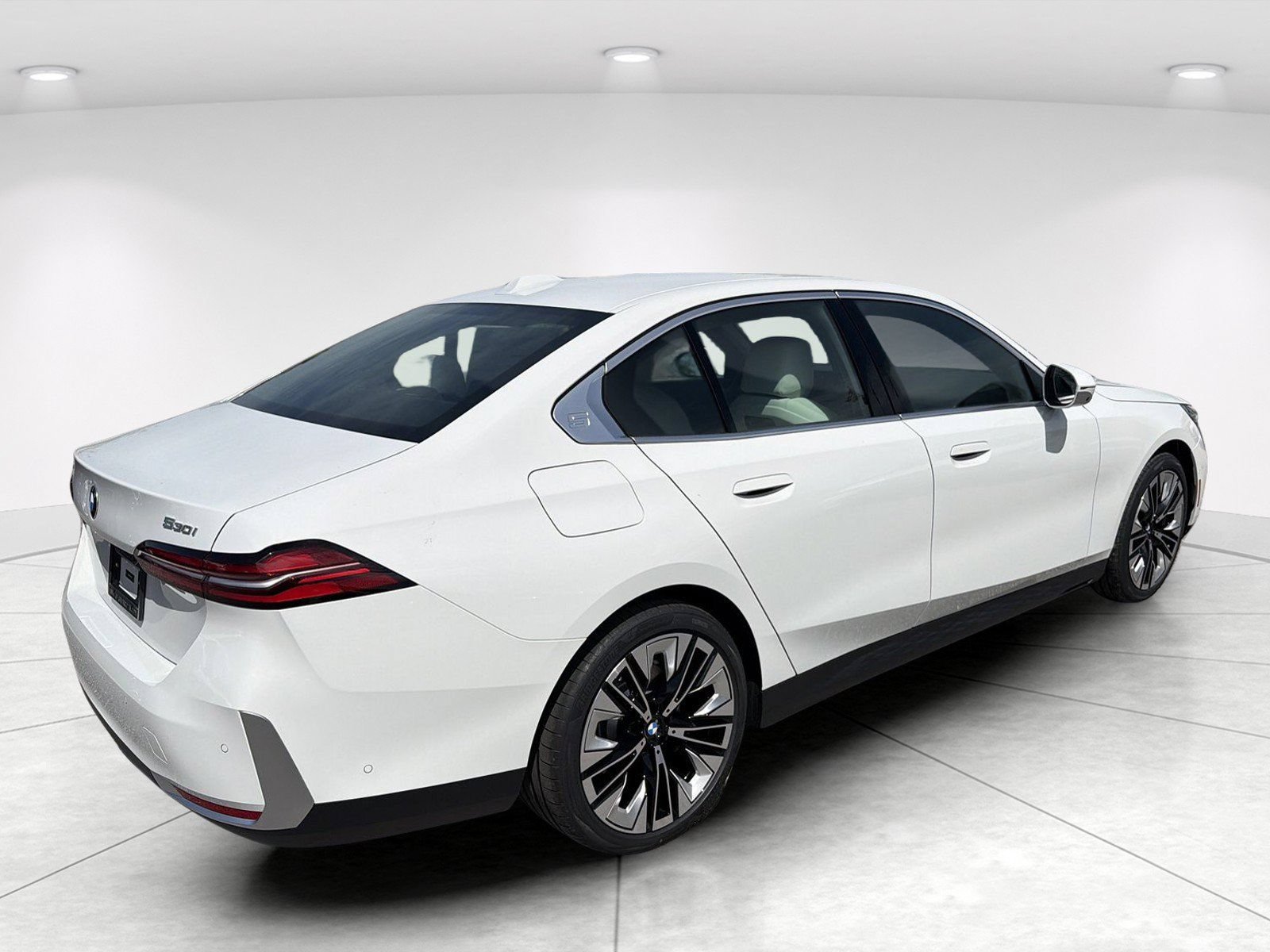 New 2027 BMW 530i xDrive w/ Premium Package AWD/4WD image 4
