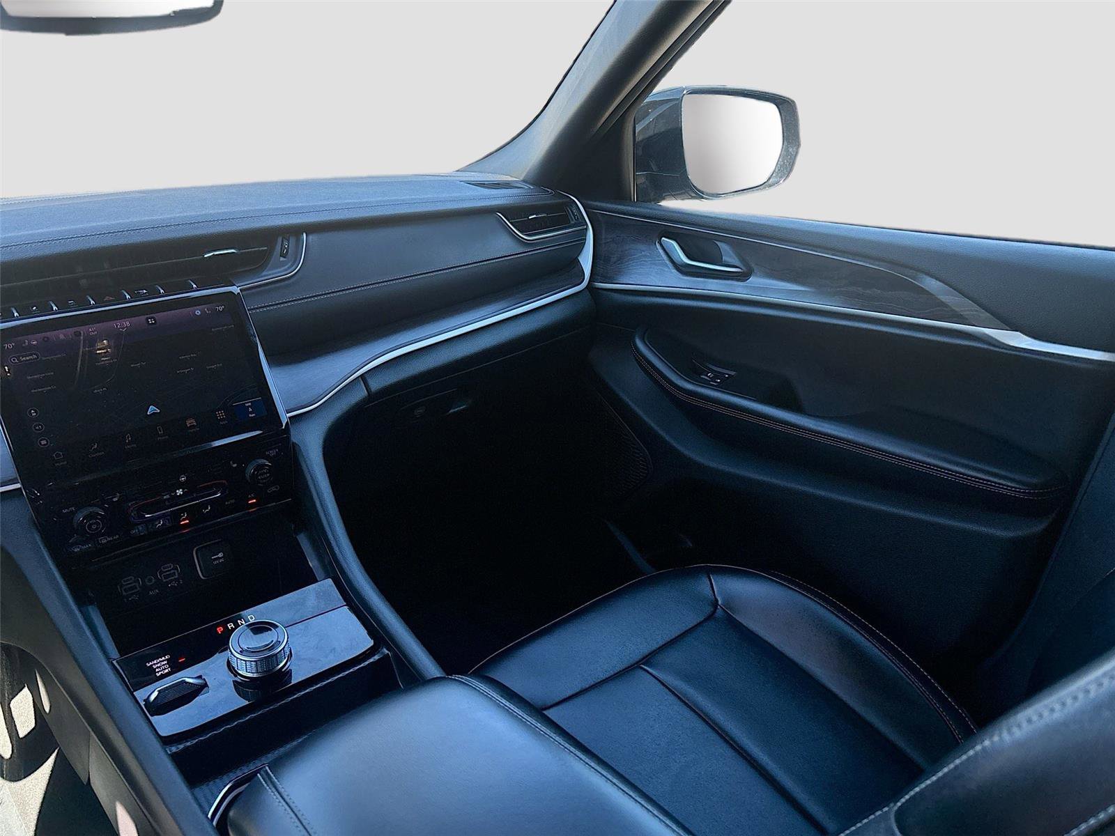 Used 2024 Jeep Grand Cherokee Limited image 26